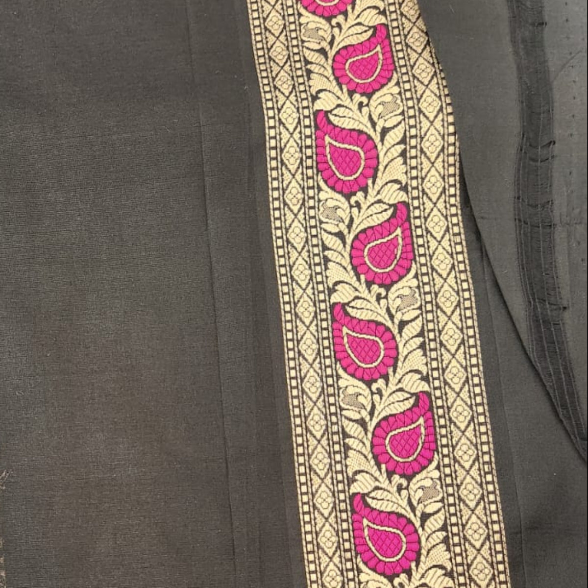 Banarasi Jaal- Deep Black